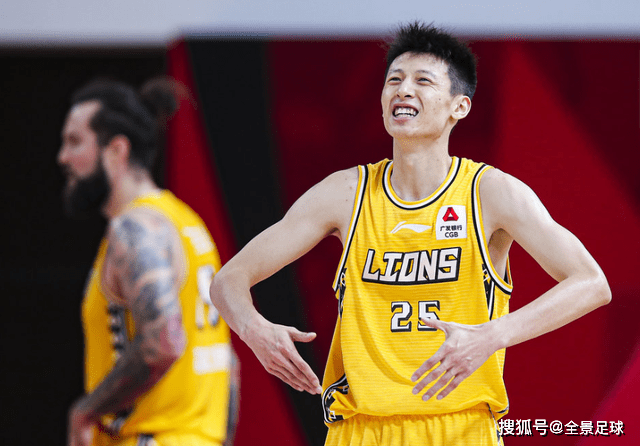 爱游戏官方-广东队完胜四川队，库里扛起全队
