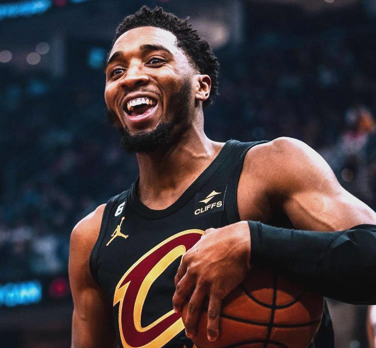 骑士逆转尼克斯，米切尔刷新纪录