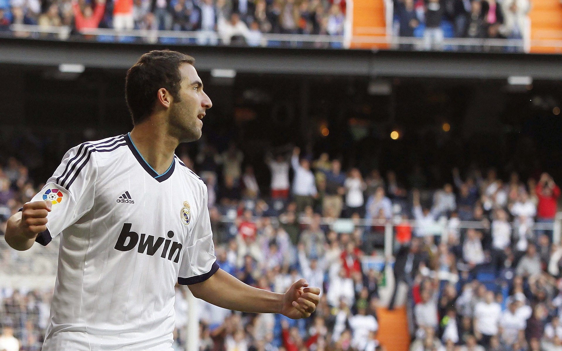 意甲焦点战之夜,巴尔韦德末节接管比赛,诠释现代足球的关键时刻